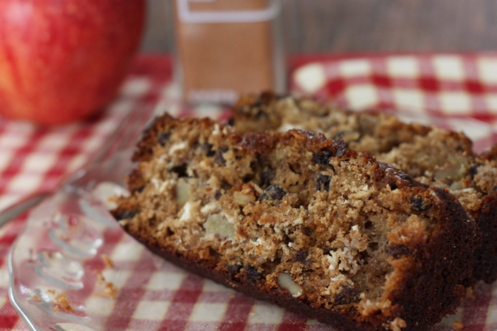 Apple Spice Amish Friendship Bread ♥ friendshipbreadkitchen.com