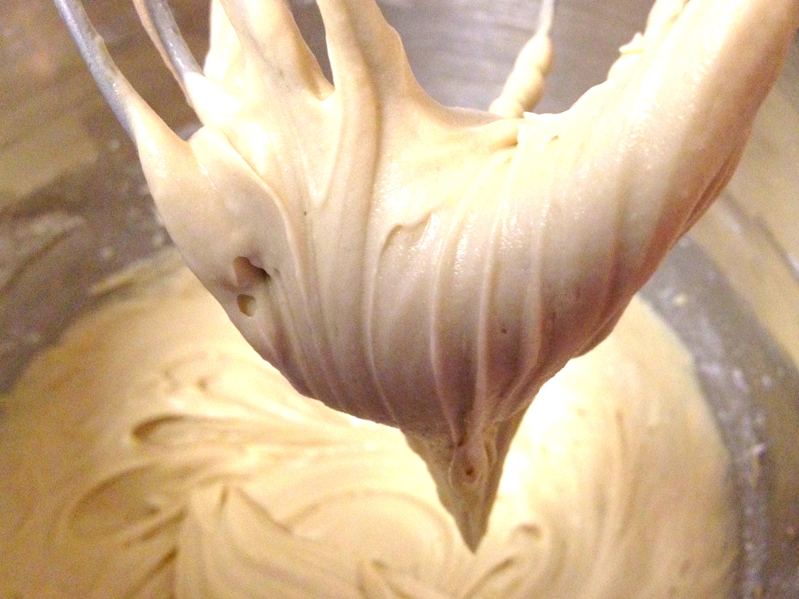 Vanilla Caramel Frosting for Amish Friendship Bread by Paula Altenbach ♥ friendshipbreadkitchen.com