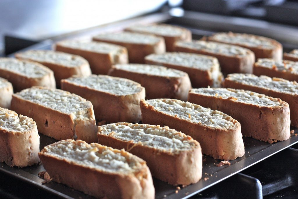 Amish Friendship Bread Biscotti ♥ friendshipbreadkitchen.com