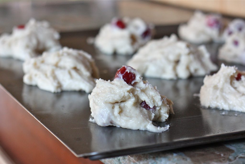 Amish Friendship Bread Cranberry Drop Scone Recipe ♥ friendshipbreadkitchen.com