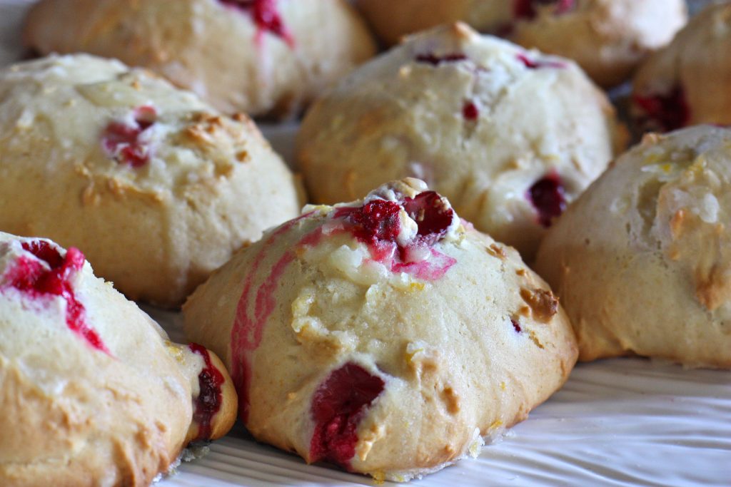 Amish Friendship Bread Cranberry Drop Scone Recipe ♥ friendshipbreadkitchen.com