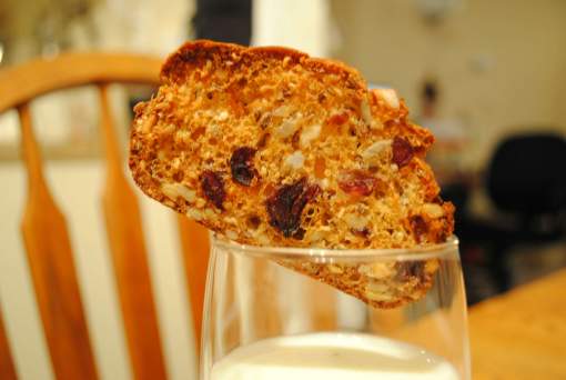 Amish Friendship Bread Cranberry Hazelnut Raincoast Crisps Recipe by Wai Chan ♥ friendshipbreadkitchen.com