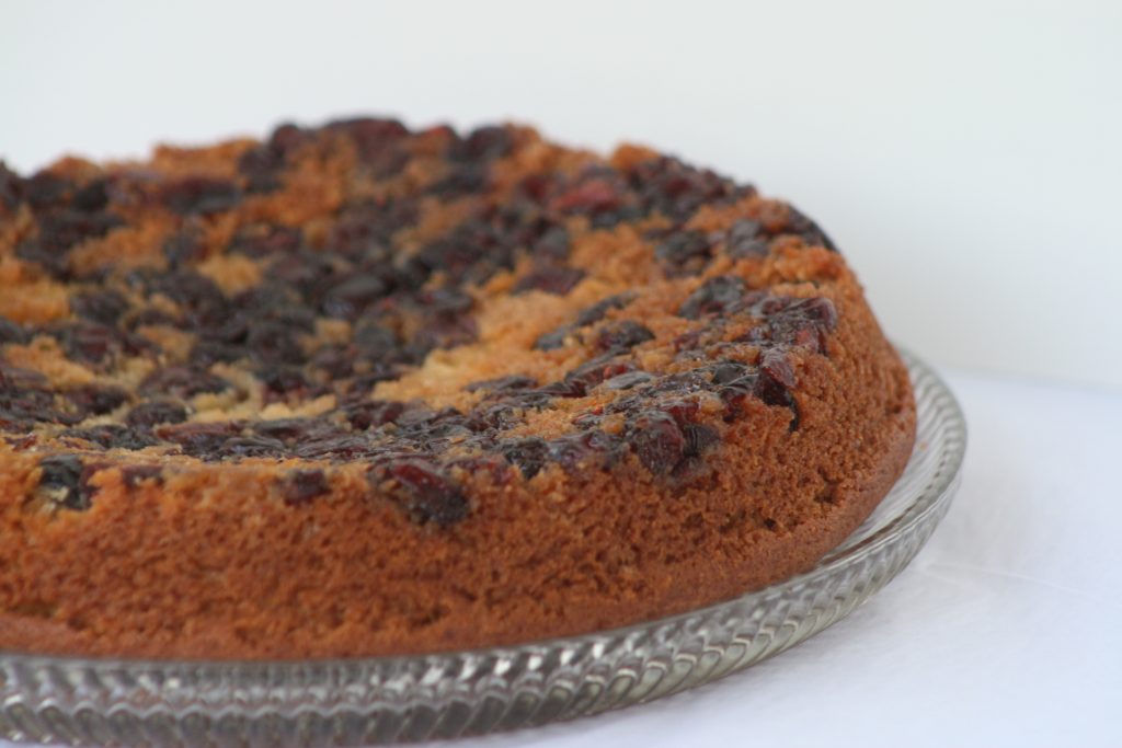 Amish Friendship Bread Cranberry Upside Down Cake | friendshipbreadkitchen.com