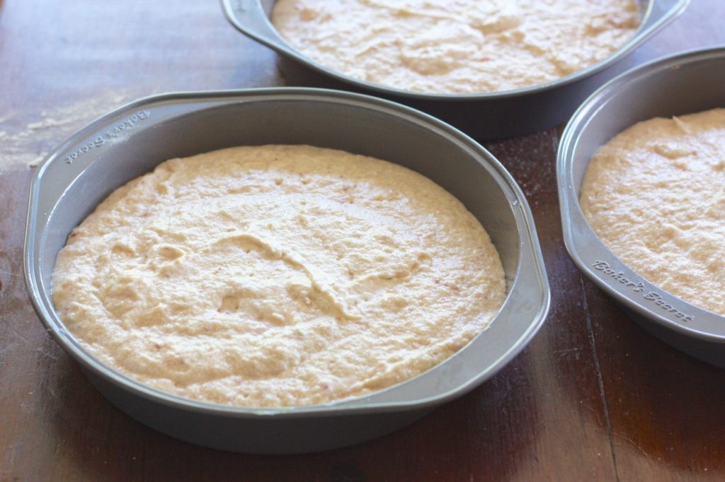 Strawberry Limeade Amish Friendship Bread Cake ♥ friendshipbreadkitchen.com