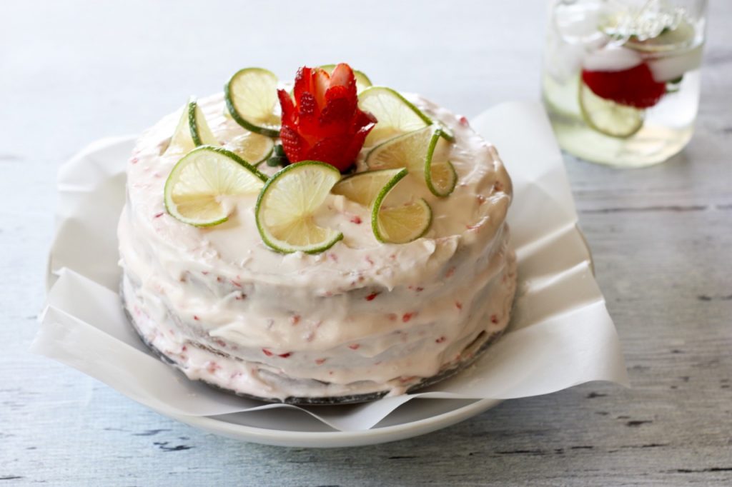 Strawberry Limeade Amish Friendship Bread Cake ♥ friendshipbreadkitchen.com