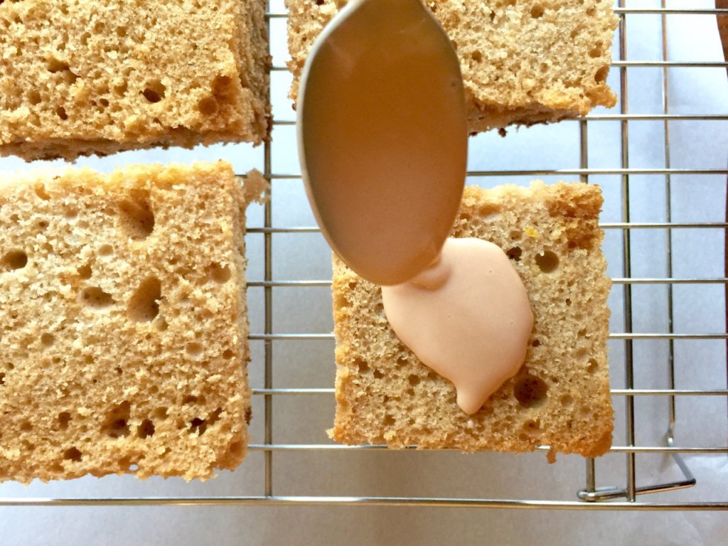 Earl Grey Amish Friendship Bread Tea Cake | friendshipbreadkitchen.com