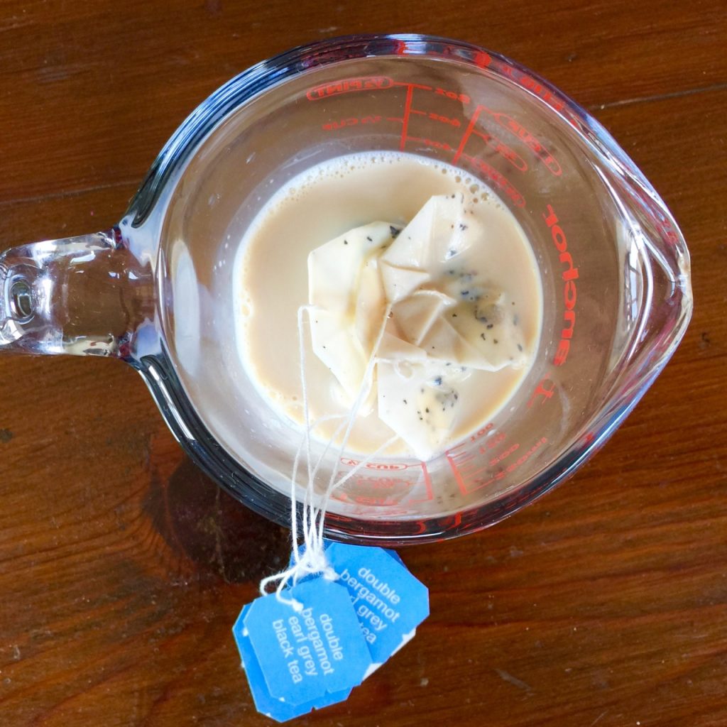 Double Bergamot Tea Steeped in Warm Milk