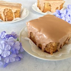 Earl Grey Amish Friendship Bread Tea Cake | friendshipbreadkitchen.com