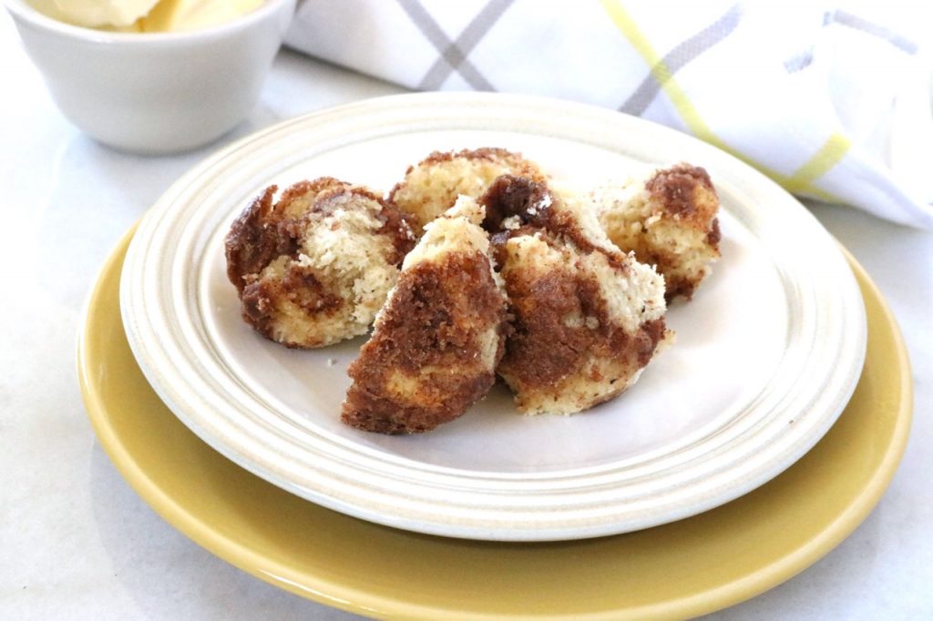 Amish Friendship Bread Monkey Bread on a plate | friendshipbreadkitchen.com