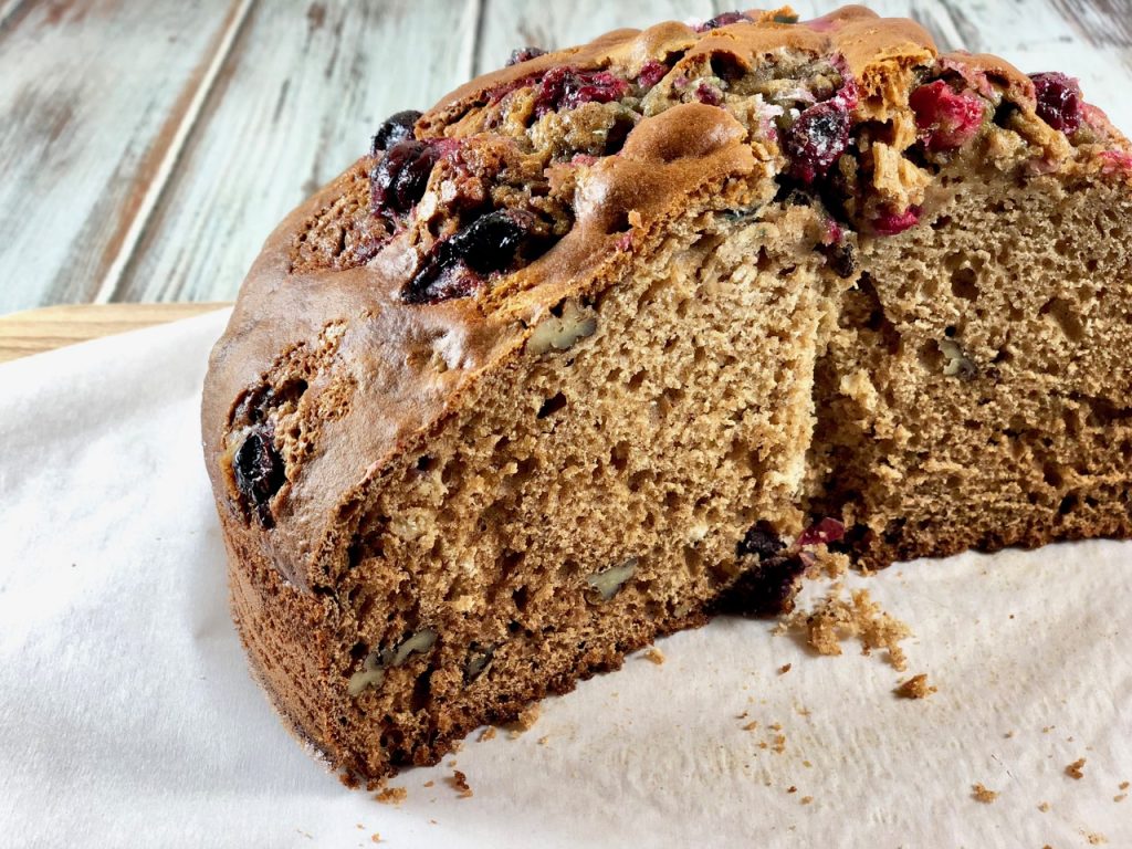 Pumpkin Cranberry Oil-Free Amish Friendship Bread | friendshipbreadkitchen.com