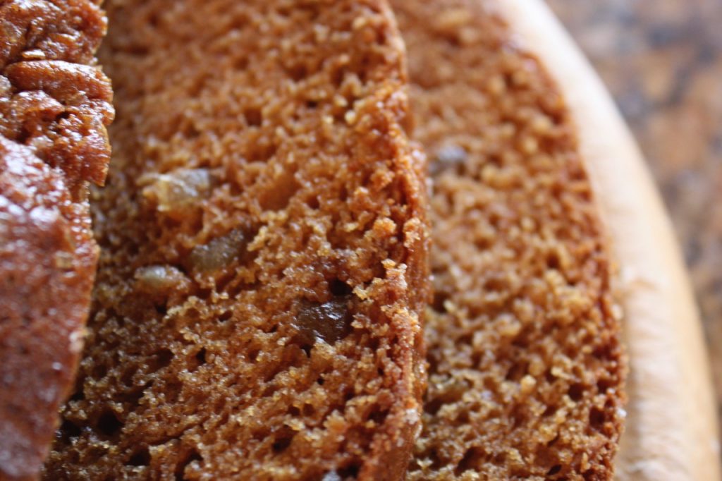 Gingerbread Amish Friendship Bread ♥ friendshipbreadkitchen.com