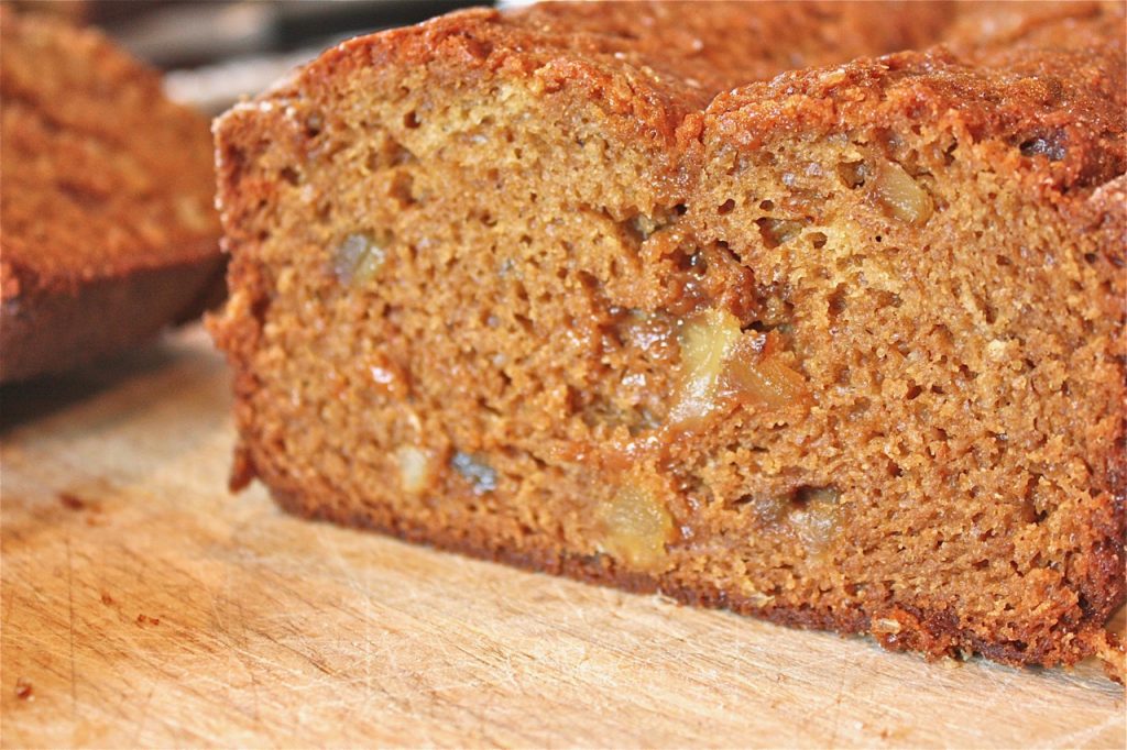 Gingerbread Amish Friendship Bread ♥ friendshipbreadkitchen.com