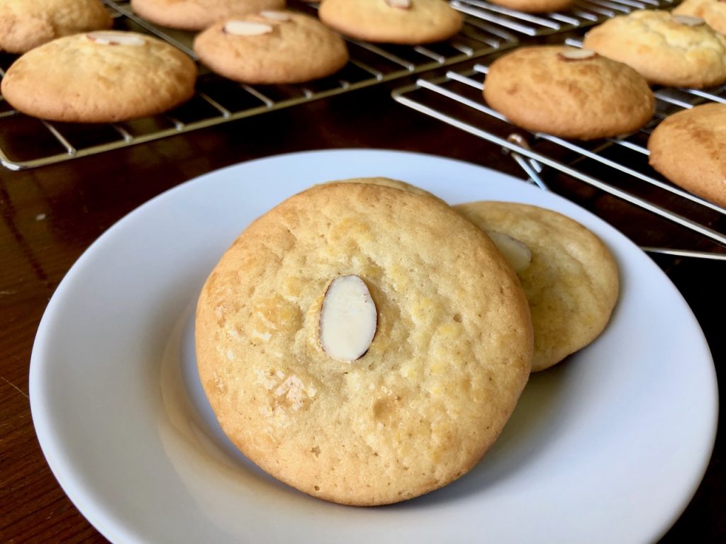 Amish Friendship Bread Chinese Almond Cookies | friendshipbreadkitchen.com