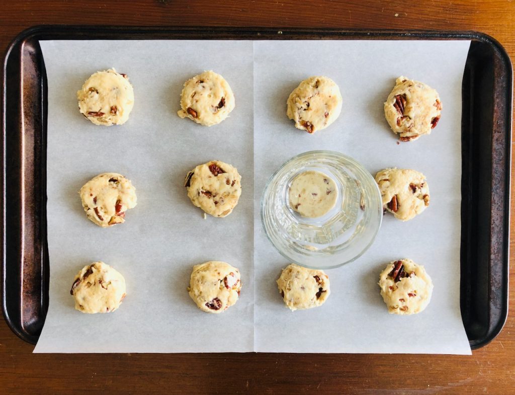 Amish Friendship Bread Pecan Sandies Cookies