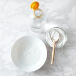 vinegar baking soda and a spoon